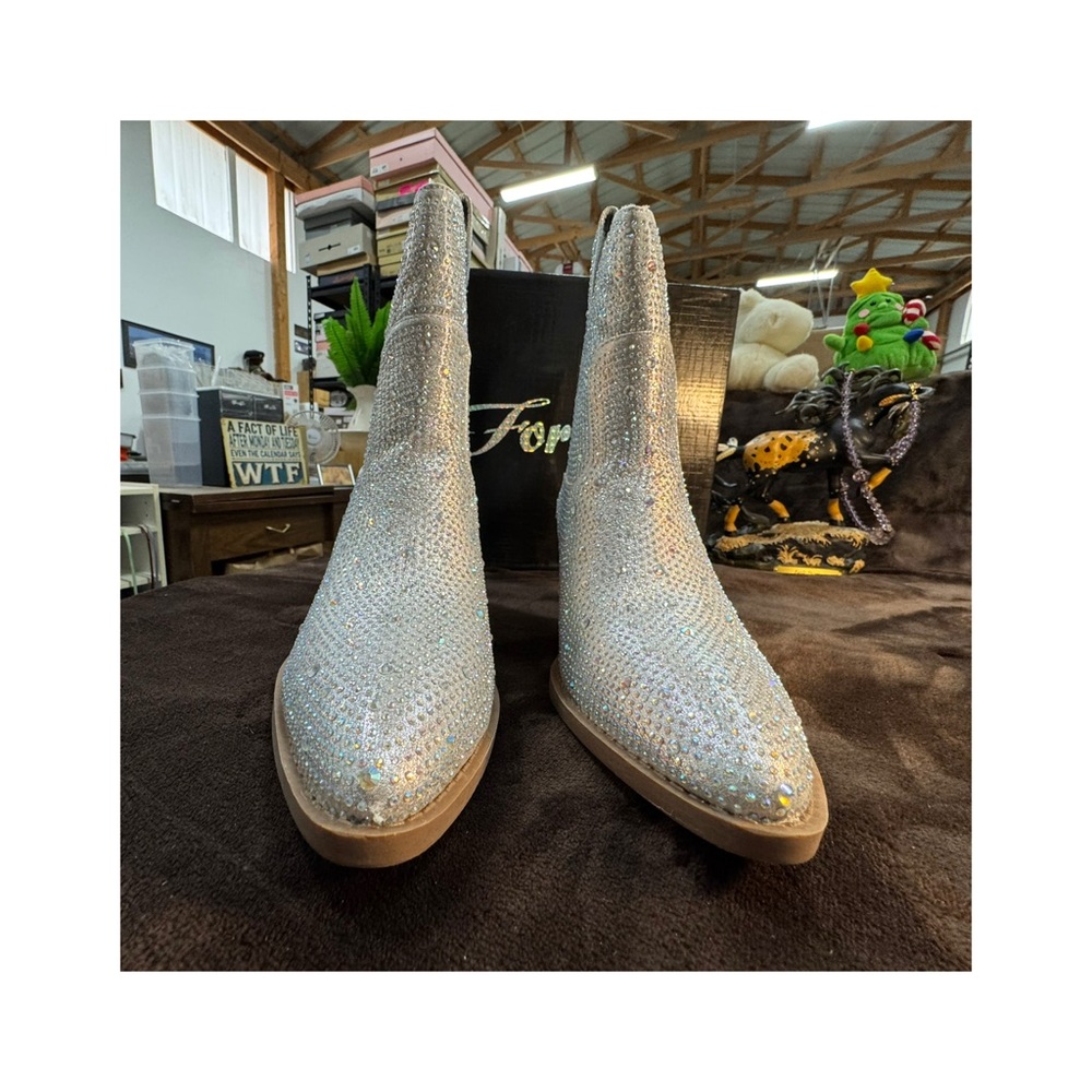 Forever Elegant Silver Rhinestone Women's Boots - Picture 4 of 12